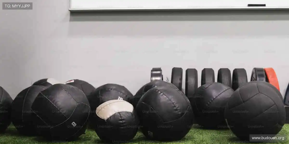 高能扑克游戏战场：海量房间自由切换，社交互动不再孤单